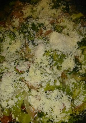 Una foto de Brócoli con jamón gratinado