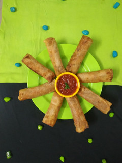 A picture of Spring Rolls.
