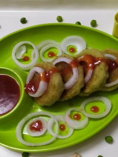 મટર છોલે ટીક્કી :(matar chole tikki in Gujarati) રેસીપી મુખ્ય ફોટો
