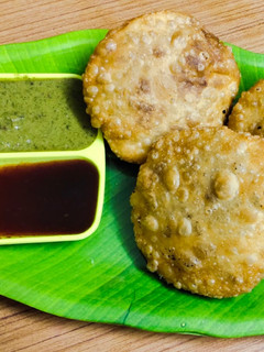 मटर की कचौड़ी (Matar ki kachori recipe in Hindi) रेसिपी मुख्य फोटो