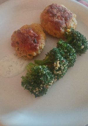 Foto di Polpette di merluzzo con salsa yogurt greco e finocchietto