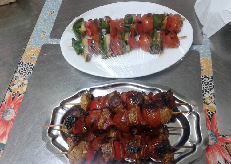 Pinchitos con carne y vegetales
