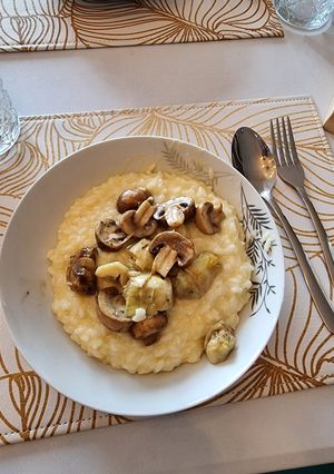 Una foto de Risotto de alcachofa y champiñones