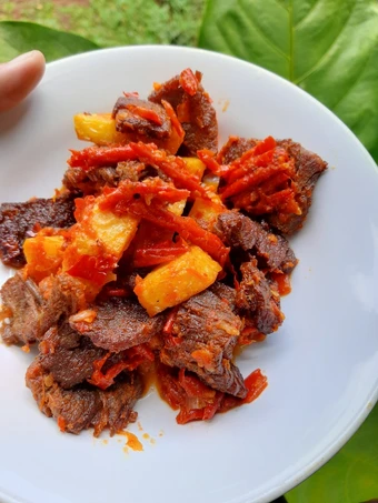 Langkah Gampang Menyiapkan Resep Dendeng sapi lambok balado kentang yang Sempurna