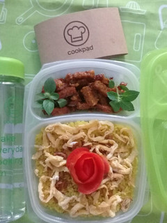 Foto resep Nasi kuning rice cooker