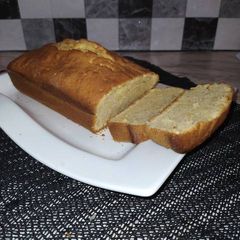 A picture of Madeira cake.