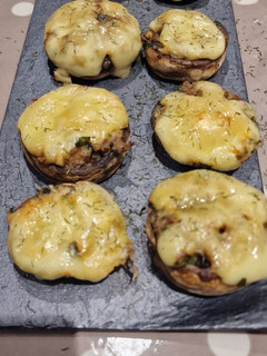 Una foto de Champiñones rellenos de atún y espinacas