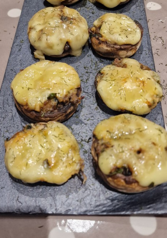 Una foto de Champiñones rellenos de atún y espinacas