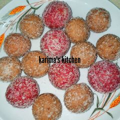 A picture of Coconut laddoo.