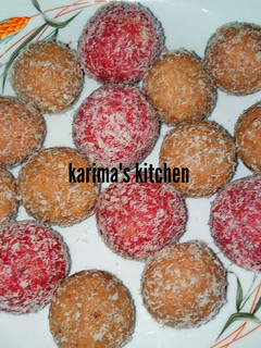 A picture of Coconut laddoo.