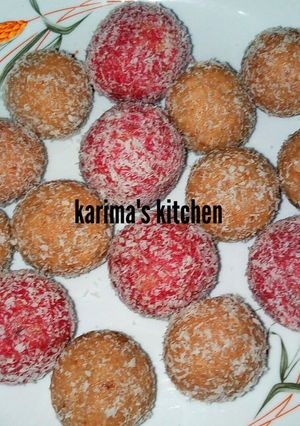 A picture of Coconut laddoo.