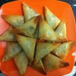 Samosas de pasta filo con gambas y gulas