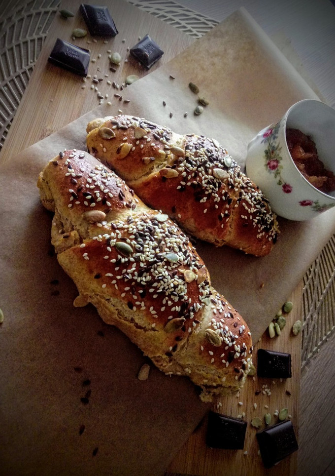 Teljes kiőrlésű töltött croissant recept fotója