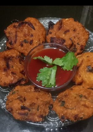চিংড়ি মাছের বড়া (Chingri macher bora recipe in bengali) রেসিপির প্রধান ছবি