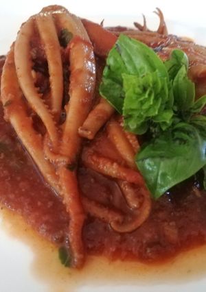 Foto di Ciuffi di Calamari con Pomodorini Freschi