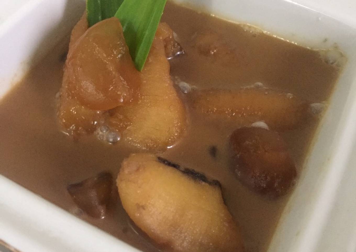 Kolak pisang kolang-kaling