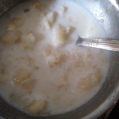 A picture of Banana Chikarni.