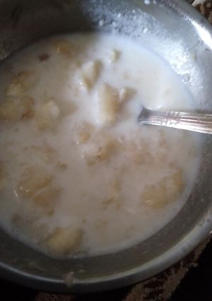 A picture of Banana Chikarni.