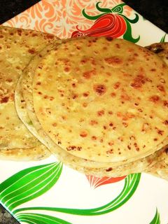 আলুর পরোটা (aloor parota recipe in Bengali) রেসিপির প্রধান ছবি