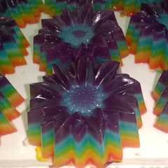 Lapis Pepe rainbow রেসিপির প্রধান ছবি