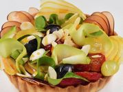 Una foto di ricette dolci con prugne