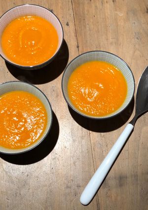 Une photo de Soupe de potiron, carottes et coco
