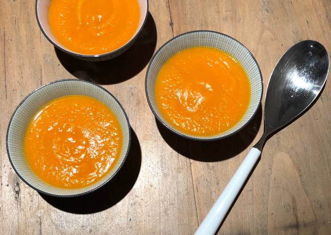 Soupe de potiron, carottes et coco