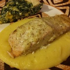 A picture of Garlic Pepper Baked Salmon.