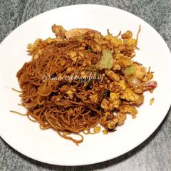 Indonesian Fried Noodle (Mie goreng) A picture of Indonesian Fried Noodle (Mie goreng).