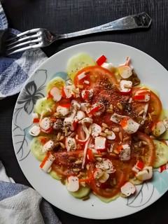 Una foto de Ensalada de tomate y pepino