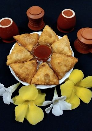 A picture of Bengali Shingara.