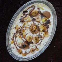 A picture of Apple banana pie.