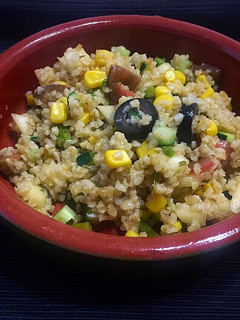 Una foto de Ensalada de bulgur con espárragos verdes y manzana