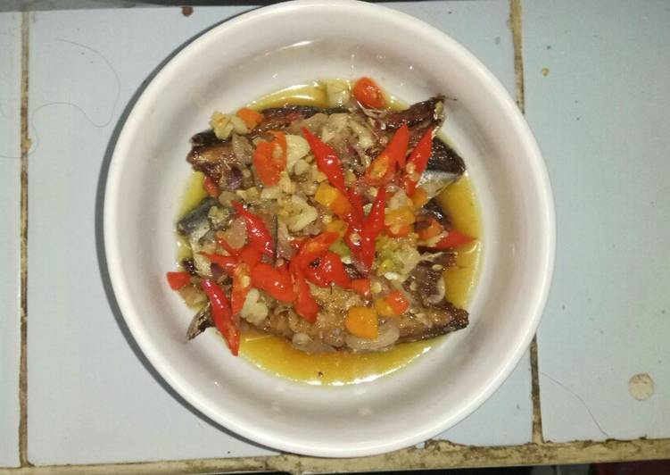 Ikan cue siram sambal