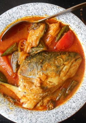 A picture of Fish Head Curry (Malaysia original style).