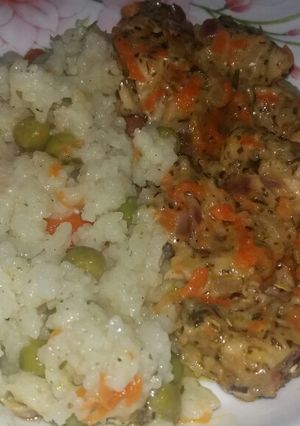 Zöldfűszeres csirkemell rizibizi-vel recept fotója