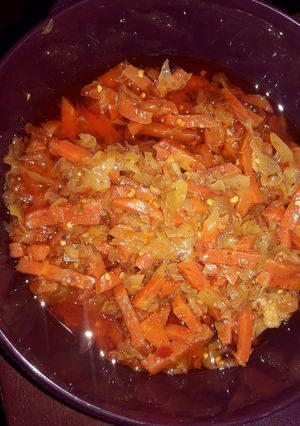 A picture of Carrot and cabbage salad.