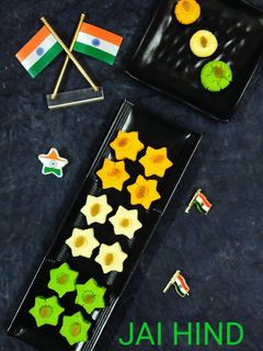 ট্রাইকালার সন্দেশ(Tricoloured sondesh recipe in Bengali) রেসিপির প্রধান ছবি