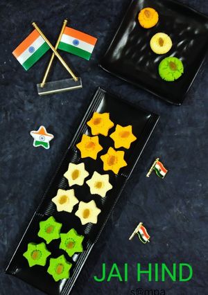 ট্রাইকালার সন্দেশ(Tricoloured sondesh recipe in Bengali) রেসিপির প্রধান ছবি