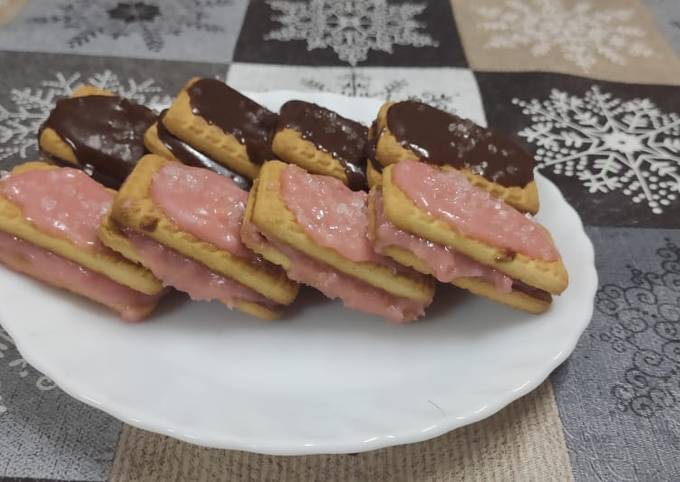 Cream Sandwich biscuits :- Chocholate and strawberry