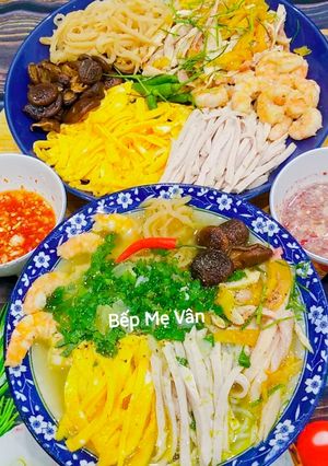 Hình của món Bún Thang Hà Nội.