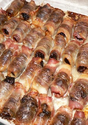 "Cserebogár" /baconbe csomagolt aszalt szilva/ recept fotója