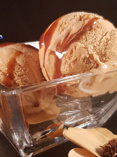 Una foto de Helado de dulce de leche con heladera eléctrica y sin ella