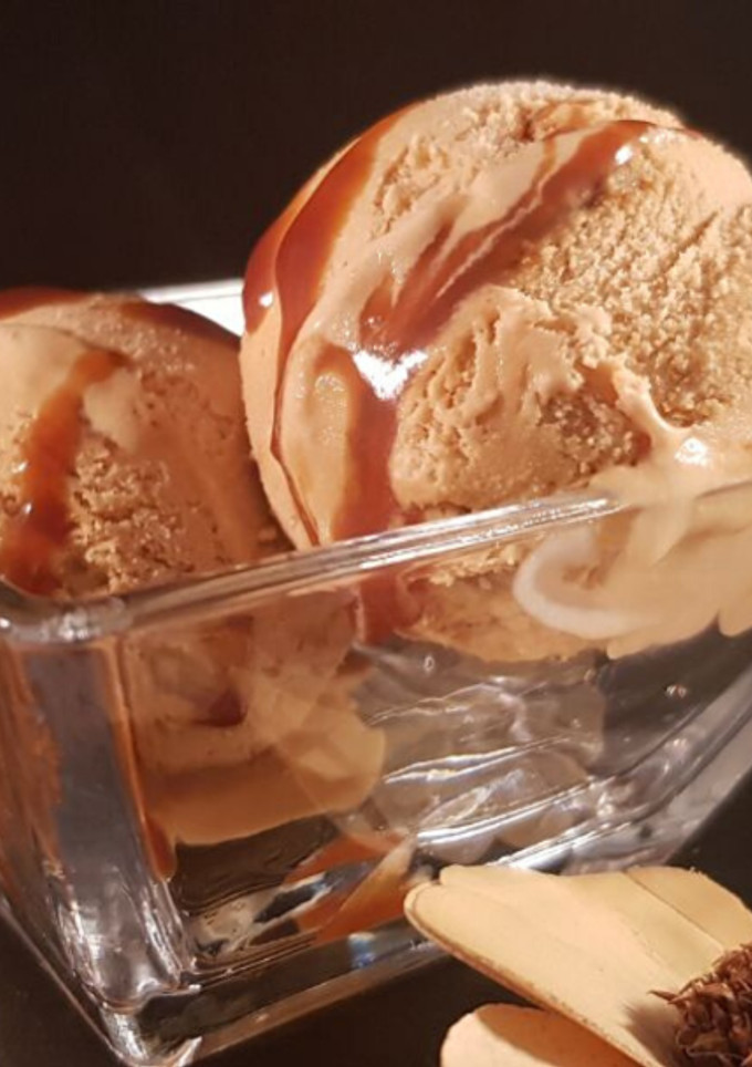 Una foto de Helado de dulce de leche con heladera eléctrica y sin ella