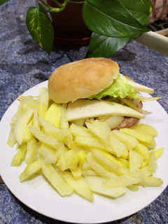 Una foto de 🍟Patatas fritas no fritas!! real food🍟