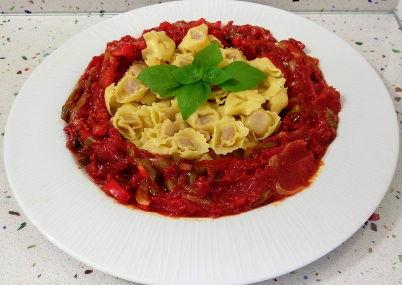 Tortellinis de calabaza con salsa de tomate