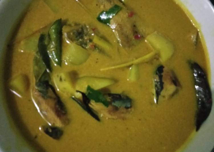 Resep Tongkol santan kentang yang Bisa Manjain Lidah