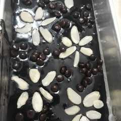 A picture of Brownies panggang.