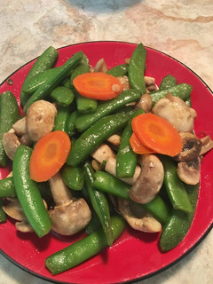 蒜炒甜豆蘑菇 的食譜成品照片