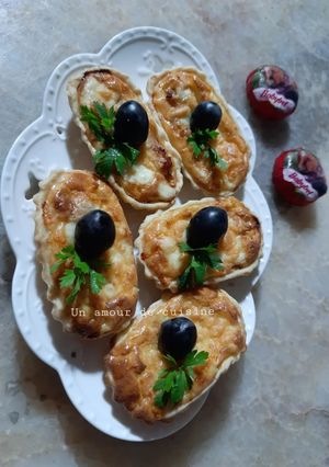 Une photo de Mini quiches poulet babybel 🧀